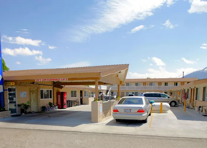 Cheap hotel: Bishop Inn